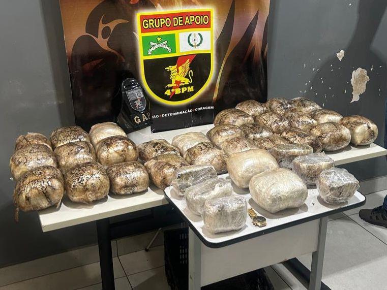 Polícia Militar apreende 50 quilos de maconha dentro de veículo em Várzea Grande - 